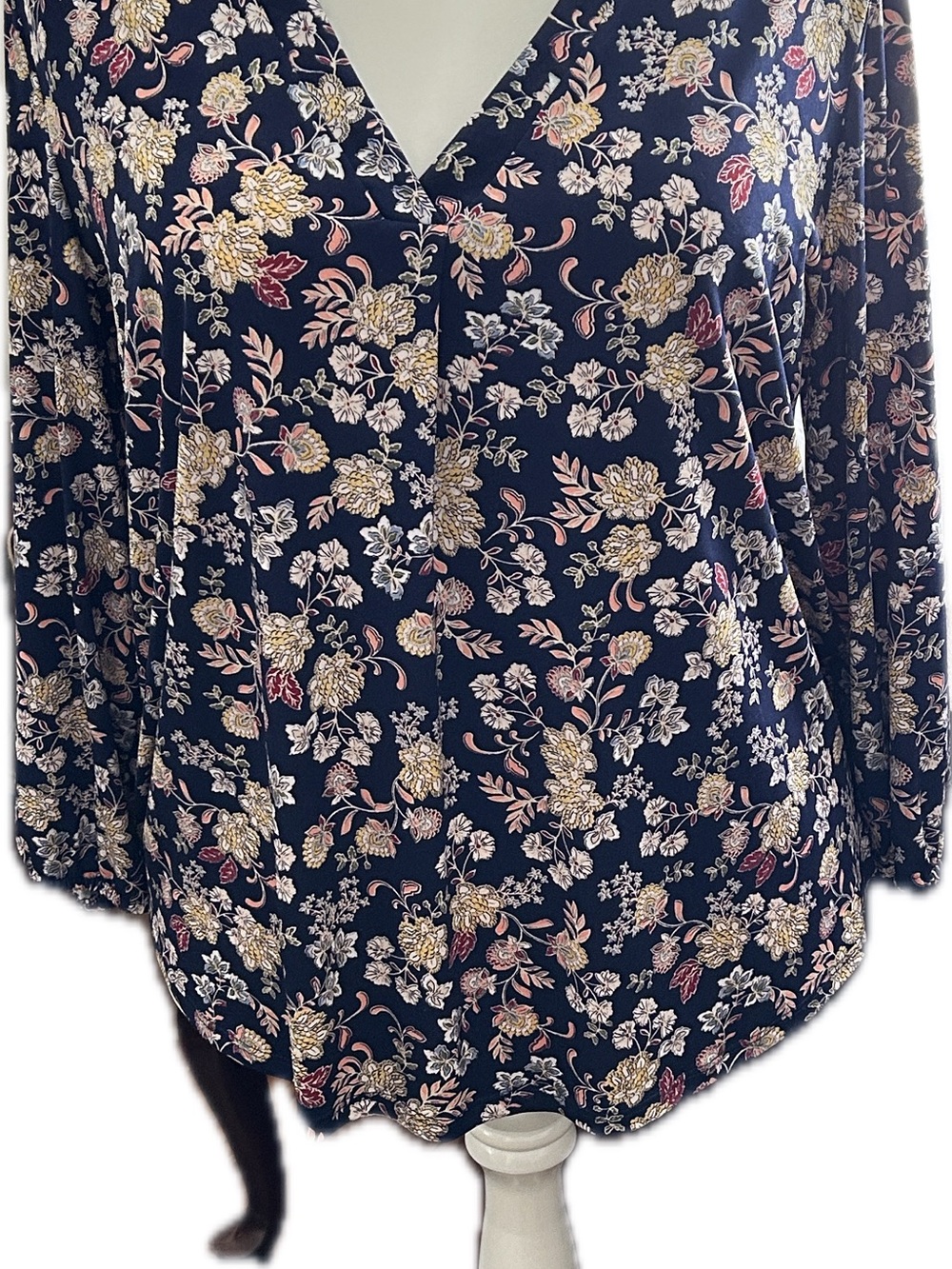 Vince Camuto Navy Floral V-Neck Blouse